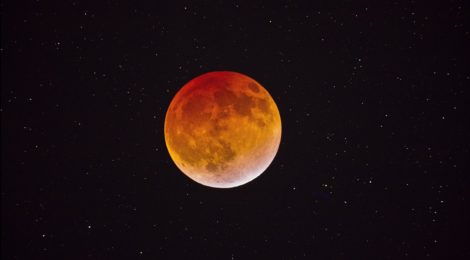 На землян чекає найдовше місячне затемнення з 1440 року: що це означає