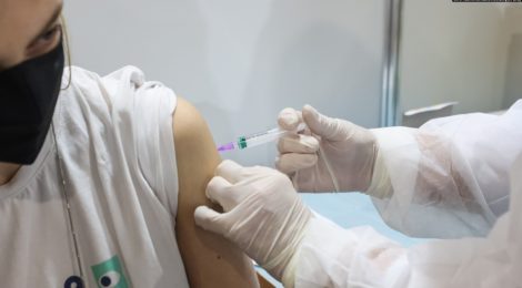 У Канаді будуть щепити бустерною дозою ковід-вакцини