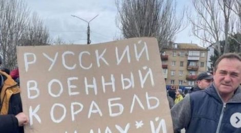 Росіяни зняли фейкове відео про «радісну зустріч» окупантів у Мелітополі